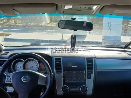 نيسان تيدا 2010 أسود مستعملة للبيع - 10