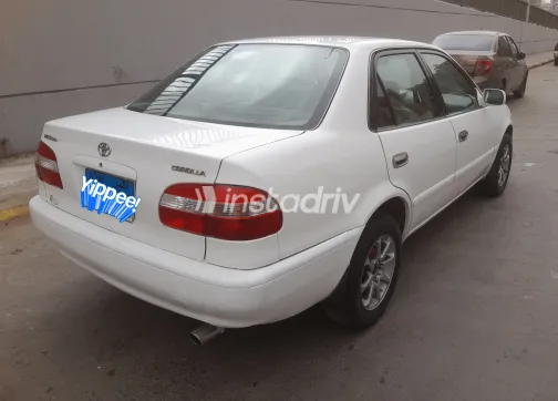 تويوتا كورولا 1999 أبيض مستعملة للبيع - 4