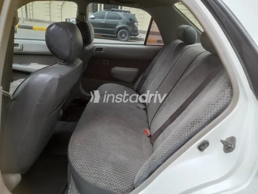 تويوتا كورولا 1999 أبيض مستعملة للبيع - 8