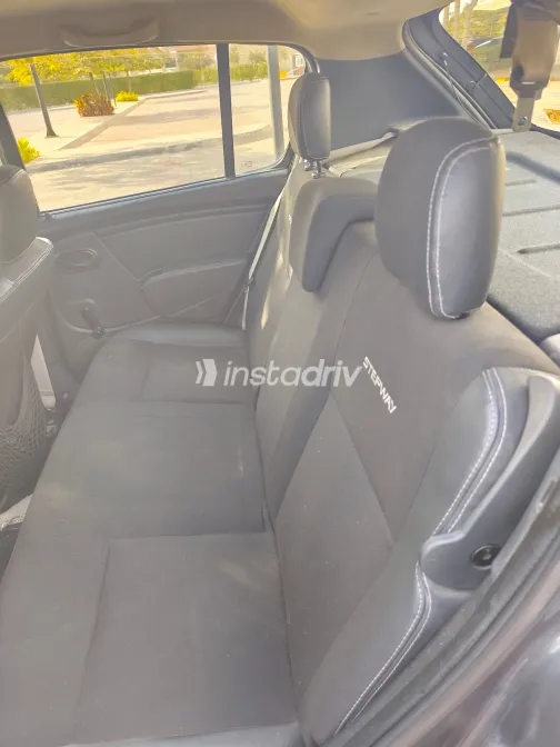 Renault Sandero Step Way 2013 White Used for Sale - 2