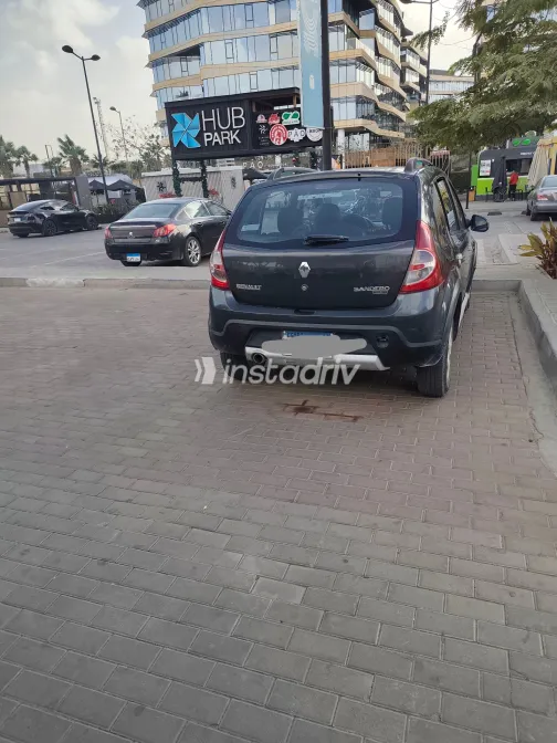 Renault Sandero Step Way 2013 White Used for Sale - 4
