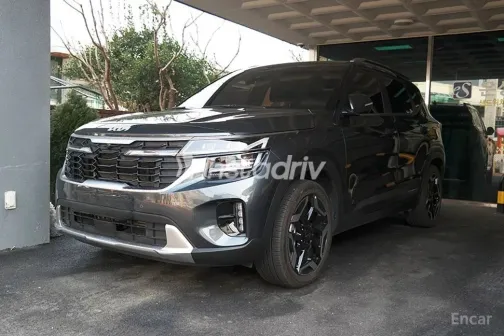 كيا سيلتوس 2025 أبيض مستعملة للبيع - 5