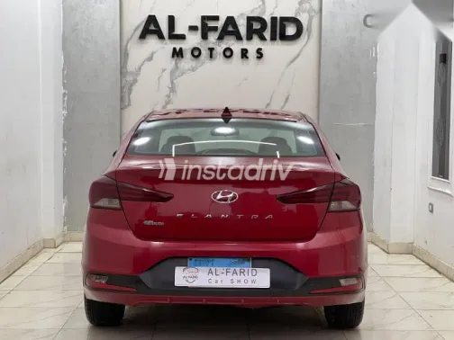 Hyundai Elantra 2020 Burgundy Used for Sale - 3