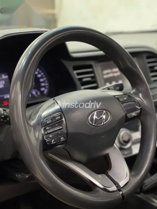 Hyundai Elantra 2020 Burgundy Used for Sale - 9