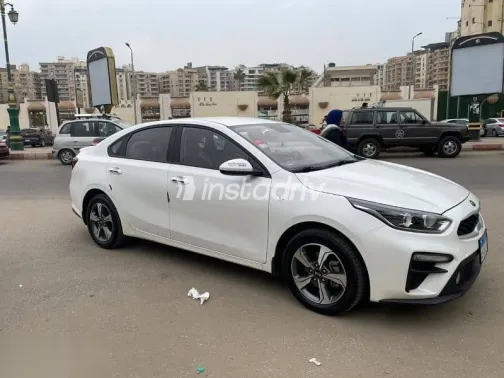 كيا سيراتو 2021 أبيض مستعملة للبيع - 5