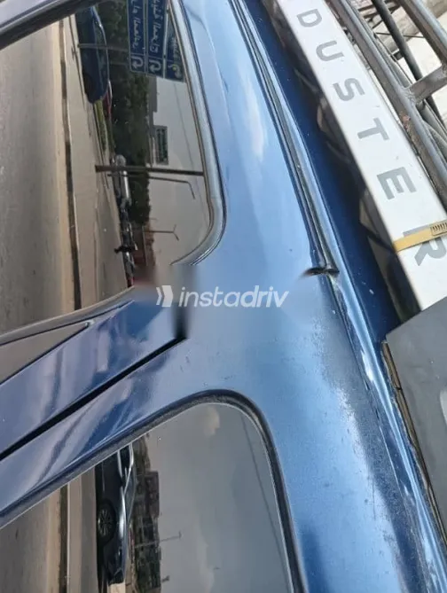 رينو داستر 2017 أزرق غامق مستعملة للبيع - 1