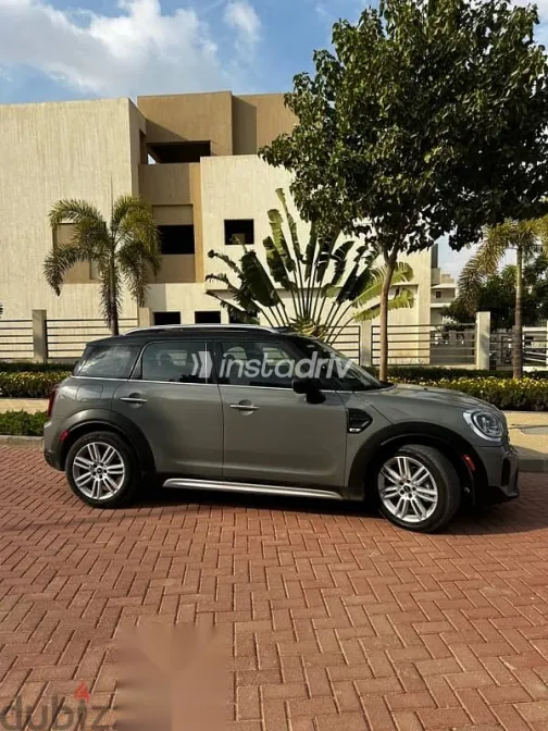 Mini Country man 2022 Gray Used for Sale - 2