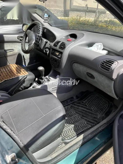 بيجو 206 2000 أخضر مستعملة للبيع - 7