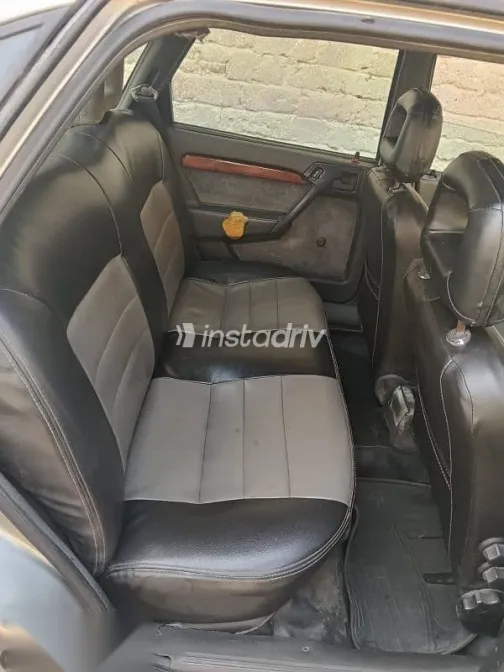 اوبل فيكترا 1995 فضي مستعملة للبيع - 7