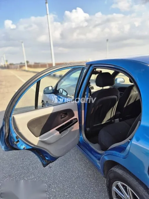 كيا ريو 2005 أزرق غامق مستعملة للبيع - 10