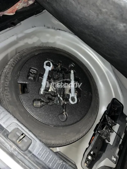 تويوتا كورولا 2019 أبيض مستعملة للبيع - 2