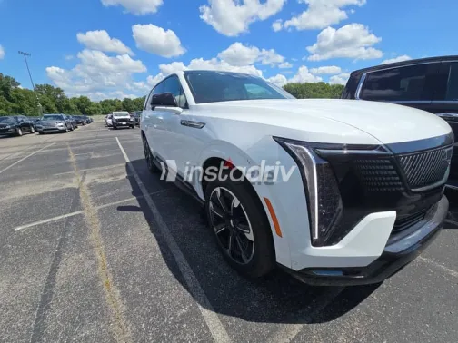 كاديلاك اسكاليد 2025 أبيض جديدة للبيع - 3