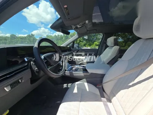 كاديلاك اسكاليد 2025 أبيض جديدة للبيع - 7