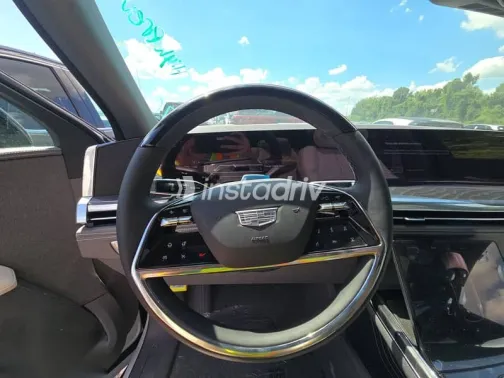 كاديلاك اسكاليد 2025 أبيض جديدة للبيع - 10