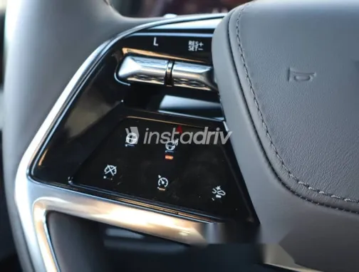 كاديلاك اسكاليد 2025 أسود جديدة للبيع - 10