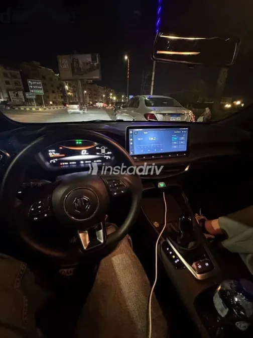 ام جى 5 2025 أبيض مستعملة للبيع - 2