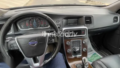 فولفو S60 2012 أسود مستعملة للبيع - 7