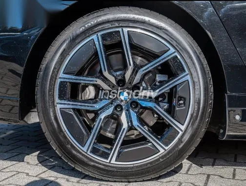 بي ام دبليو اى 7 2024 أسود مستعملة للبيع - 3