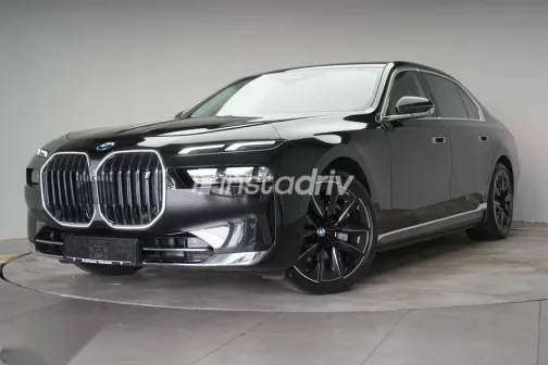 بي ام دبليو اى 7 2024 أسود مستعملة للبيع - 2