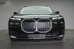 بي ام دبليو اى 7 2024 أسود مستعملة للبيع