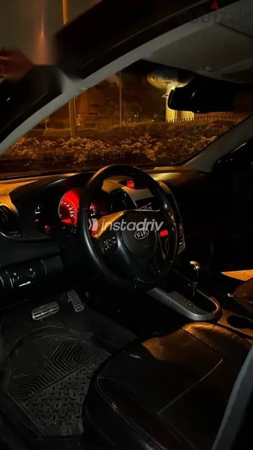 كيا سيراتو 2010 أسود مستعملة للبيع - 4