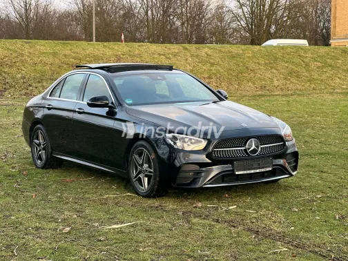 Mercedes E 200 2023 White Used for Sale - 4