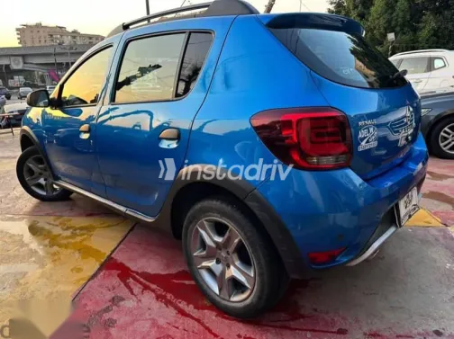 رينو سانديرو 2019 أزرق غامق مستعملة للبيع - 3