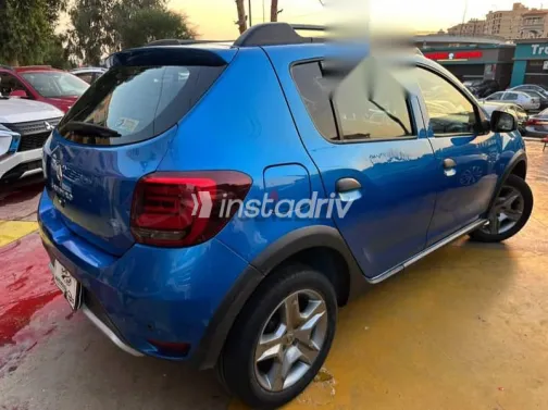 رينو سانديرو 2019 أزرق غامق مستعملة للبيع - 4