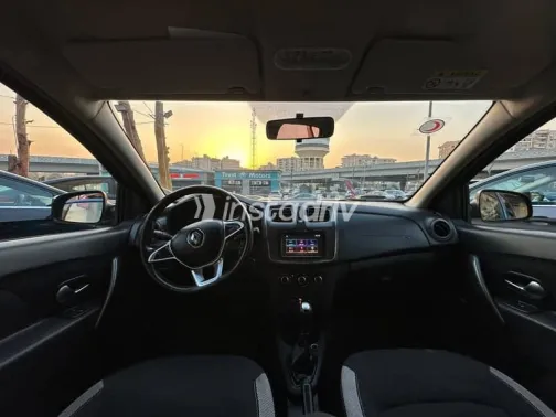 رينو سانديرو 2019 أزرق غامق مستعملة للبيع - 6