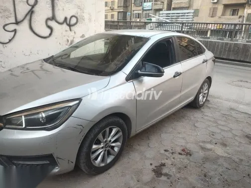 شيرى اريزو 3 2022 فضي مستعملة للبيع - 4