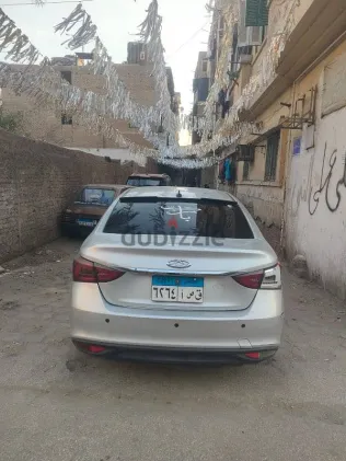 شيرى اريزو 3 2022 فضي مستعملة للبيع