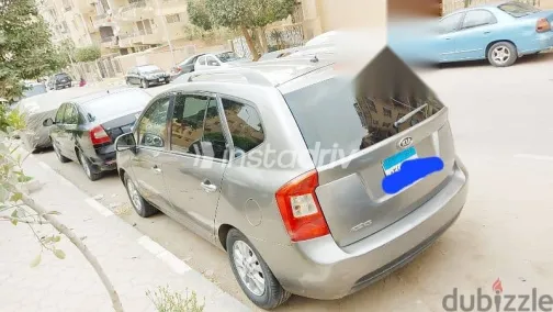 Kia Carens 2012 Gray Used for Sale - 2