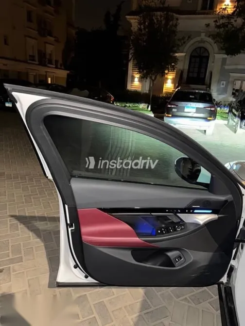 بي ام دبليو 520 2024 أبيض مستعملة للبيع - 6