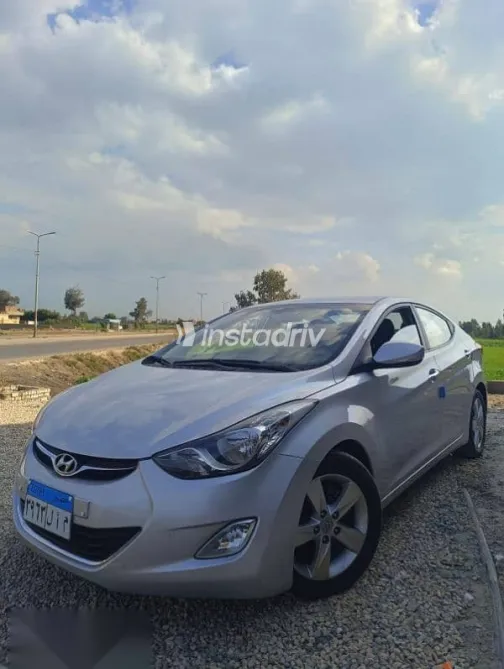 هيونداي افانتي 2012 فضي مستعملة للبيع - 2