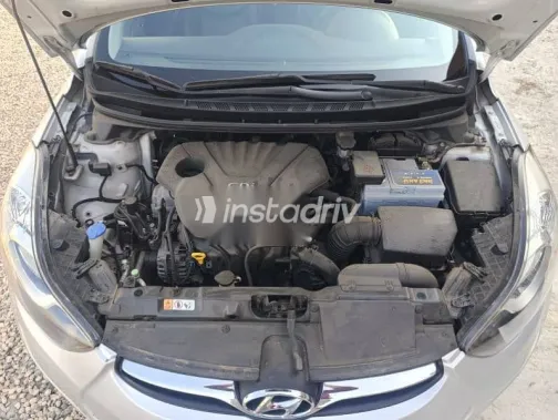 هيونداي افانتي 2012 فضي مستعملة للبيع - 10