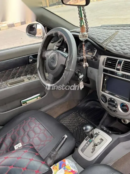 شيفروليه أوبترا 2008 فضي مستعملة للبيع - 7