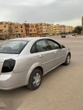 شيفروليه أوبترا 2008 فضي مستعملة للبيع