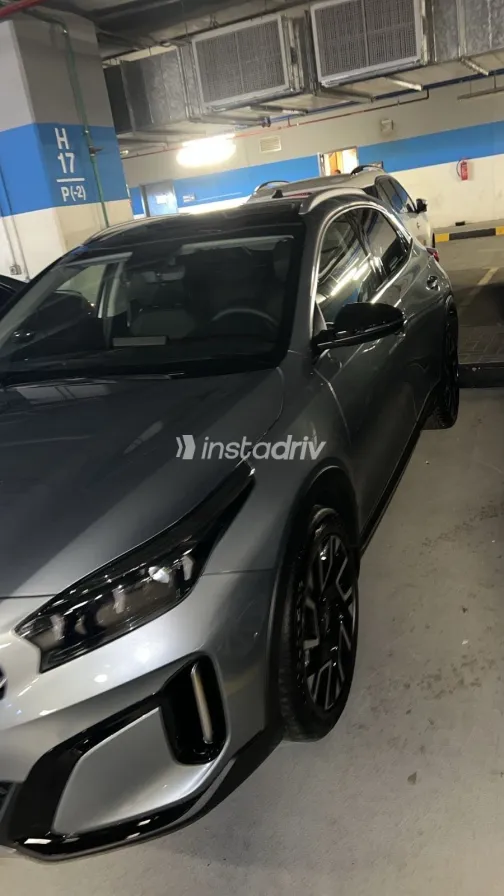 Kia Xceed 2025 White Used for Sale - 1