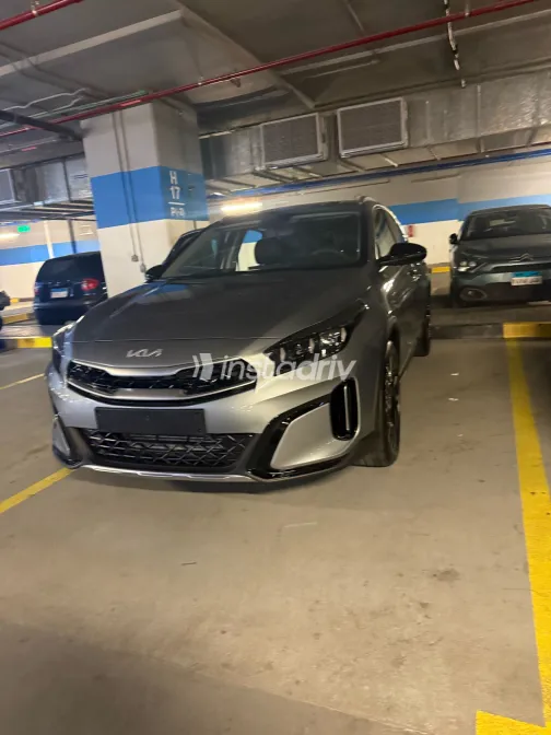 Kia Xceed 2025 White Used for Sale - 3