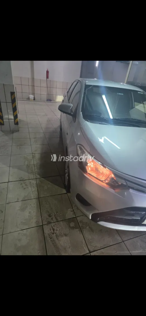 Toyota Yaris 2015 White Used for Sale - 4