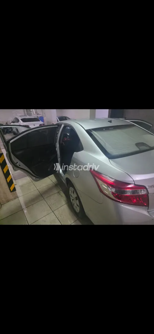 Toyota Yaris 2015 White Used for Sale - 5