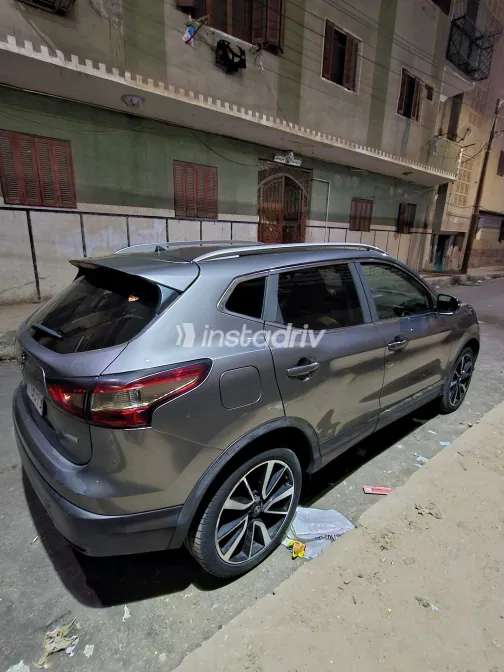 Nissan Qashqai 2017 White Used for Sale - 5