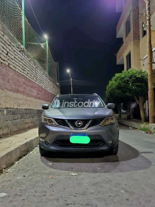 Nissan Qashqai 2017 White Used for Sale - 10