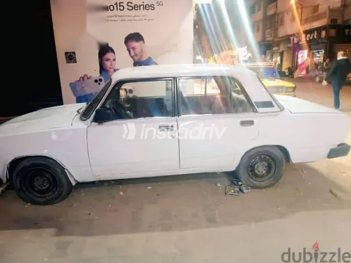 لادا 2105 1983 أبيض مستعملة للبيع - 1