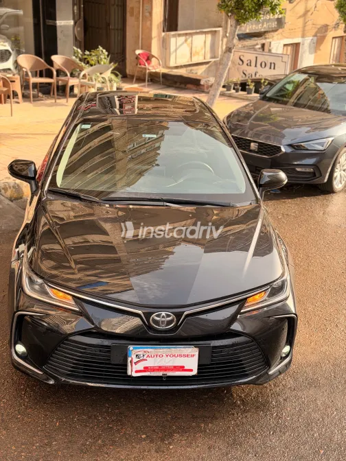 Toyota Corolla 2019 White Used for Sale - 2