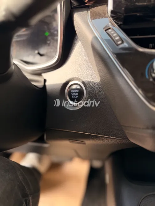 Toyota Corolla 2019 White Used for Sale - 3