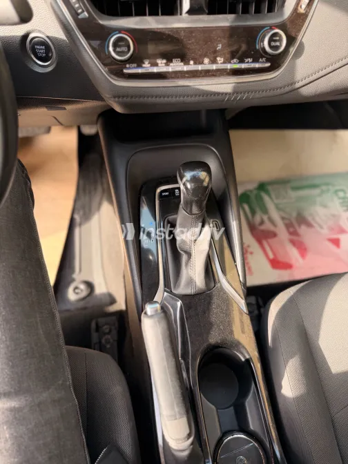 Toyota Corolla 2019 White Used for Sale - 6