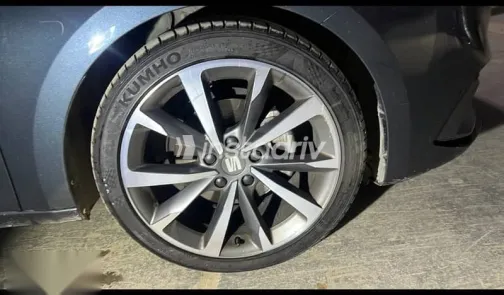 سيات ليون 2022 رمادي مستعملة للبيع - 6