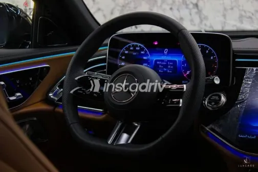 مرسيدس E 200 2025 أبيض جديدة للبيع - 6