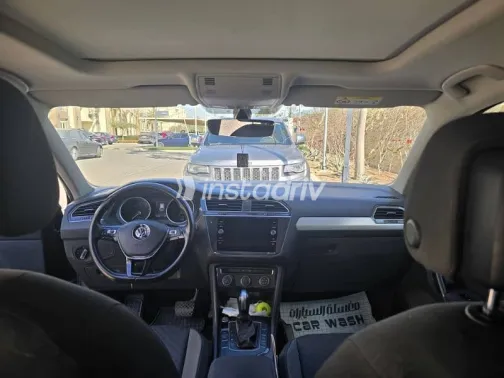 فولكس فاغن تيجون 2020 أزرق غامق مستعملة للبيع - 3